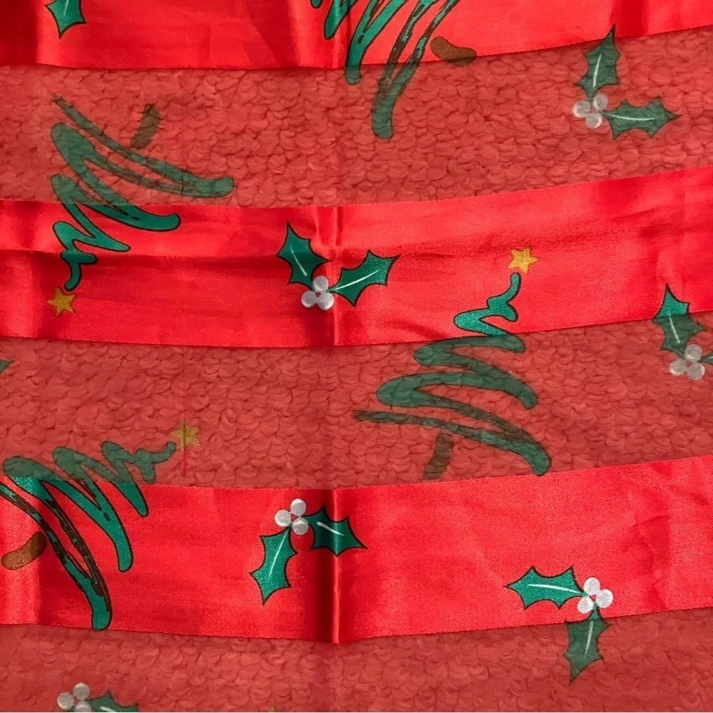 VTG Christmas Red Green Square Scarf Christmas Tree Holly Polyester 19.5in